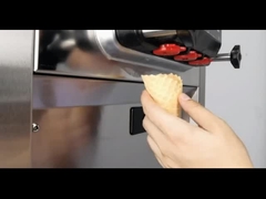 Sete automáticos verticais - máquina macia de limpeza livre do gelado do suporte do cone de gelado três do dia