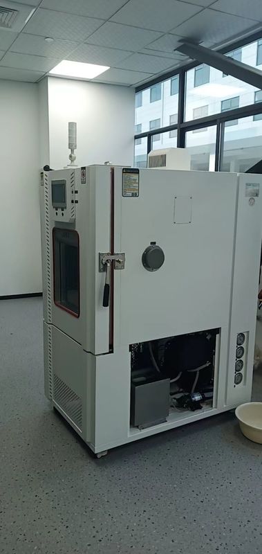 Teste climático Chama Proteção contra umidade 20%-98% Segurança e durabilidade Estabilidade de ensaio Câmara de controlo ambiental